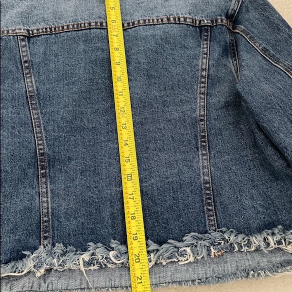 Distressed denim jacket - Picture 6 of 6